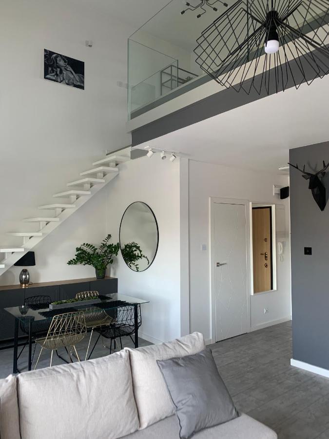 Two-Levels Penthouse With A Garden In The City Center Lejlighed Łódź Eksteriør billede