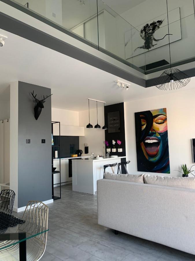 Two-Levels Penthouse With A Garden In The City Center Lejlighed Łódź Eksteriør billede
